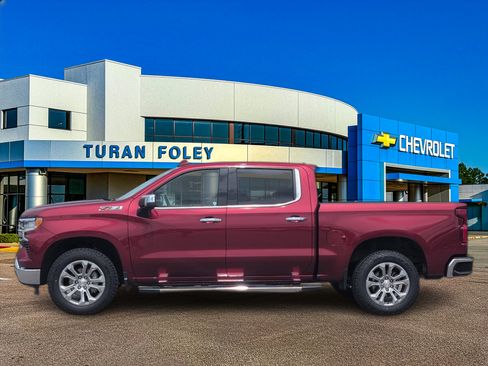 Used 2024 Chevrolet Silverado 1500 LTZ w/ Z71 Off-Road Package AWD/4WD image 2