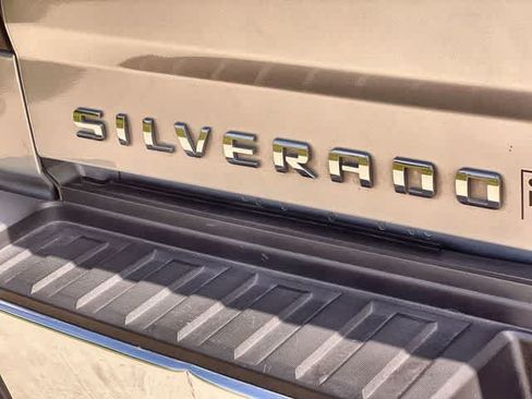 Used 2015 Chevrolet Silverado 2500 LT w/ LT Convenience Package AWD/4WD image 8