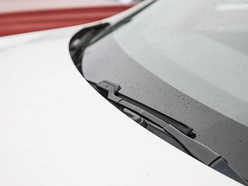 Used 2020 Tesla Model Y Long Range image 16