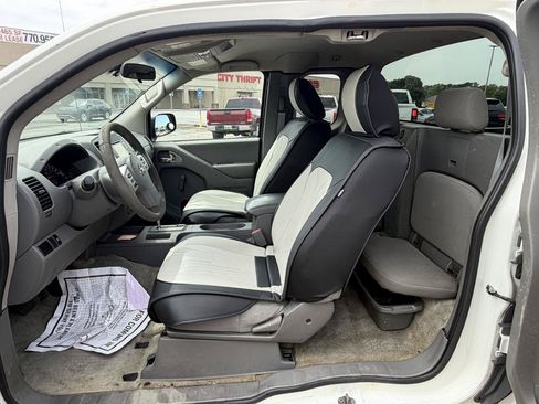 Used 2018 Nissan Frontier S RWD image 13