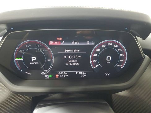 Used 2023 Audi RS e-tron GT w/ Carbon Performance Package AWD/4WD image 27
