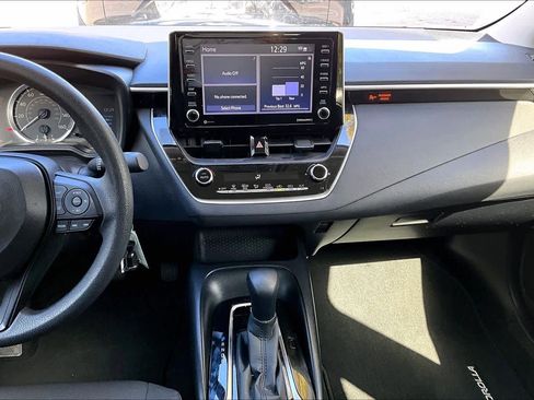 Used 2021 Toyota Corolla LE image 7