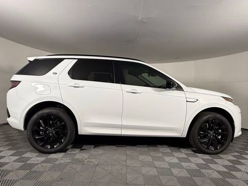 New 2025 Land Rover Discovery Sport S image 9