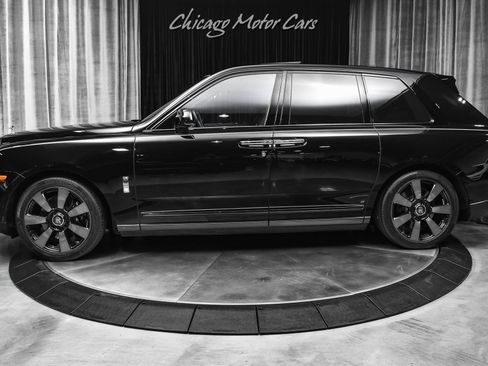 Used 2023 Rolls-Royce Cullinan w/ Cullinan Package AWD/4WD image 1