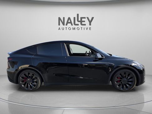 Used 2023 Tesla Model Y Performance image 7