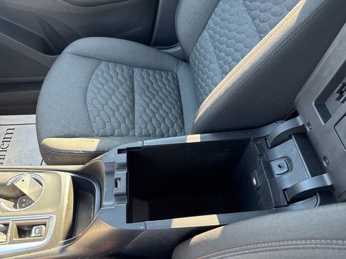 Used 2019 Chevrolet Equinox LT image 33