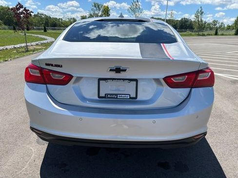 Used 2018 Chevrolet Malibu LT w/ Leather Package FWD image 8