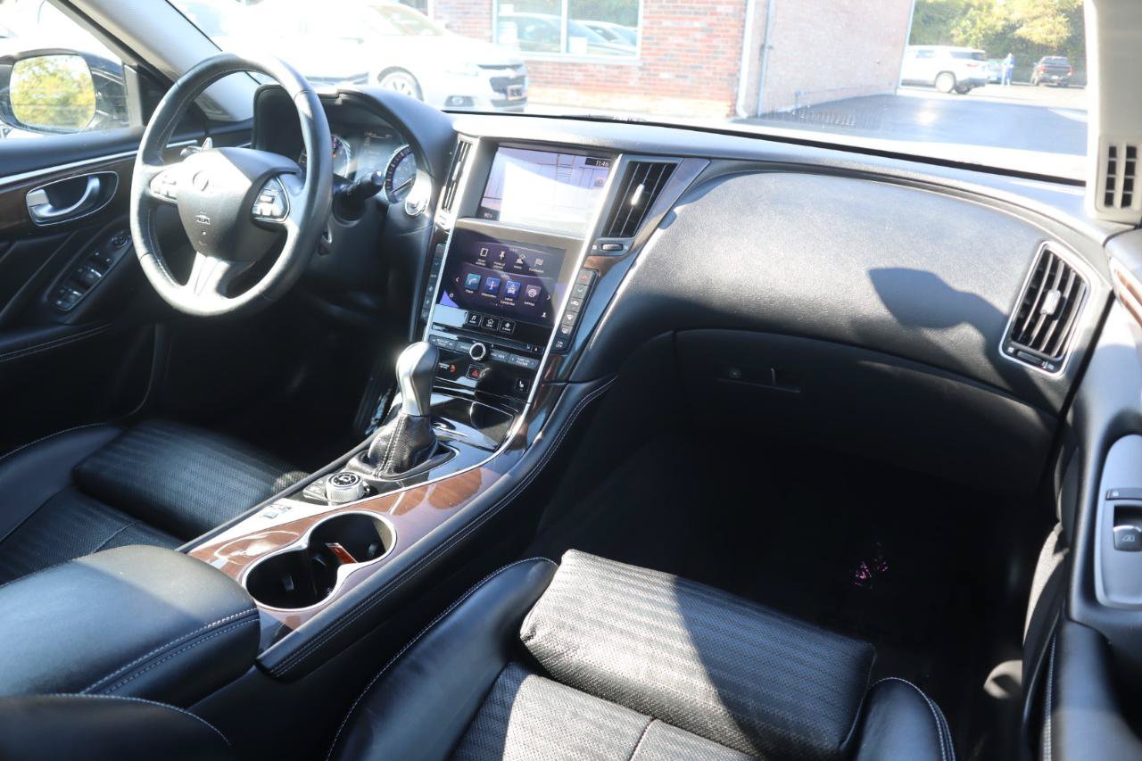 Used 2015 INFINITI Q50 AWD w/ Technology Package image 11