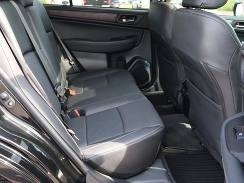 Used 2017 Subaru Outback 2.5i Limited AWD/4WD image 21