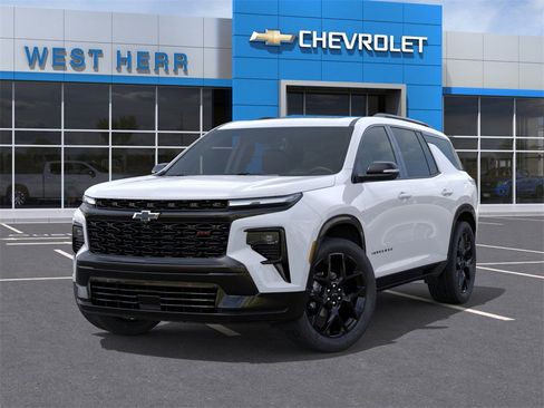 New 2026 Chevrolet Traverse RS w/ LPO, Floor Liner Package image 6