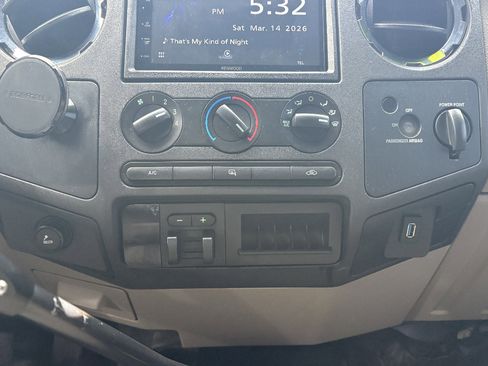 Used 2008 Ford F350 XL image 26