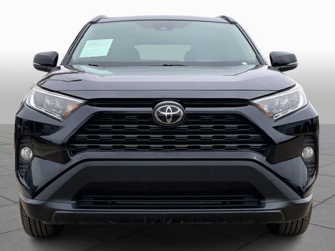 Used 2020 Toyota RAV4 XLE image 4