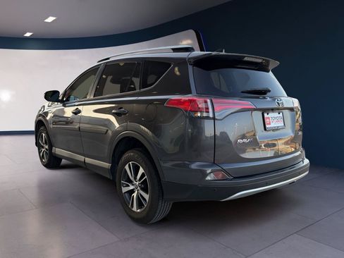 Used 2018 Toyota RAV4 XLE FWD image 3