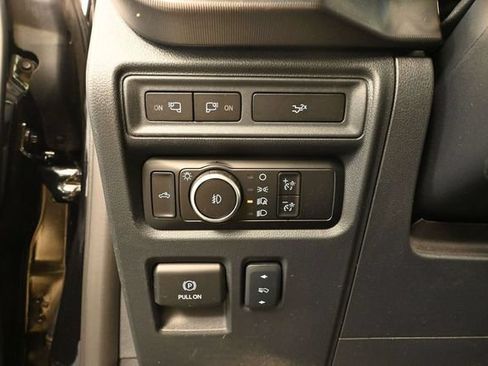 Used 2024 Ford F150 Lariat AWD/4WD image 35