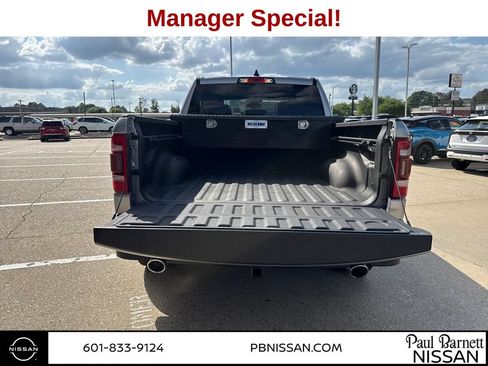 Used 2019 RAM 1500 Laramie AWD/4WD image 13
