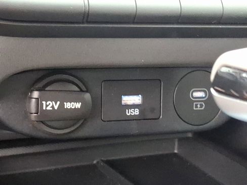 Certified 2025 Hyundai Elantra Sport image 25