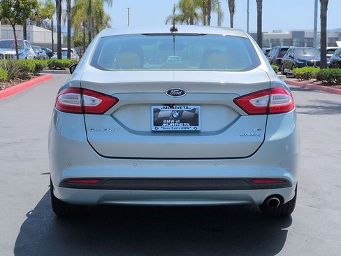 Used 2013 Ford Fusion SE FWD image 9