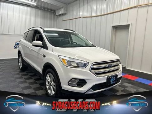 Used 2018 Ford Escape SE AWD/4WD image 1