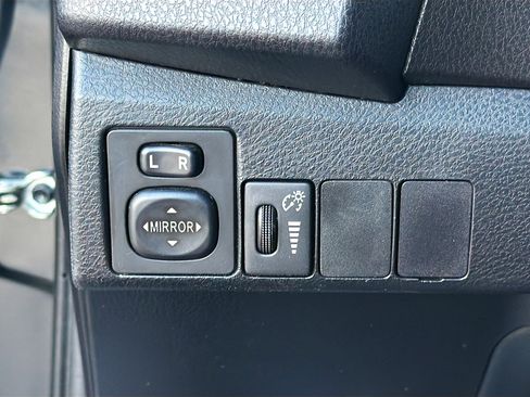 Used 2015 Toyota Corolla S image 28