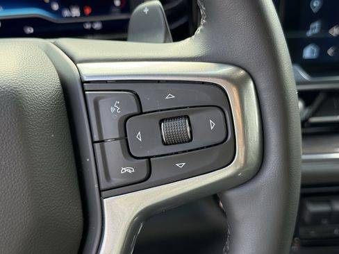 Used 2024 Chevrolet Silverado 1500 LTZ image 17