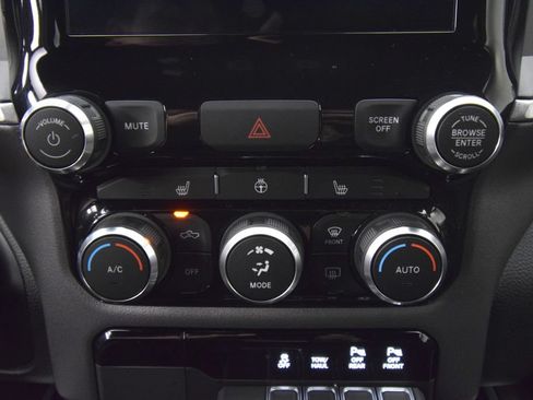 Certified 2022 RAM 1500 Big Horn AWD/4WD image 33
