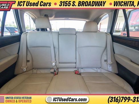 Used 2018 Subaru Outback 2.5i Limited AWD/4WD image 14