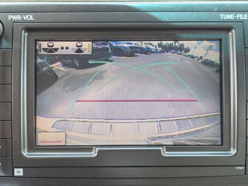 Used 2011 Toyota Sienna XLE w/ XLE Navigation Pkg FWD image 36