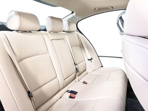 Used 2011 BMW 535i Sedan image 22
