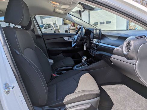 Used 2024 Kia Forte LXS FWD image 23