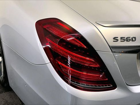 Used 2019 Mercedes-Benz S 560 4MATIC Sedan image 28