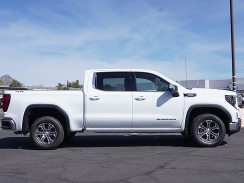 New 2026 GMC Sierra 1500 SLE w/ Preferred Package AWD/4WD image 2