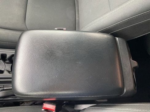 Used 2022 Jeep Wrangler Unlimited Sport image 28