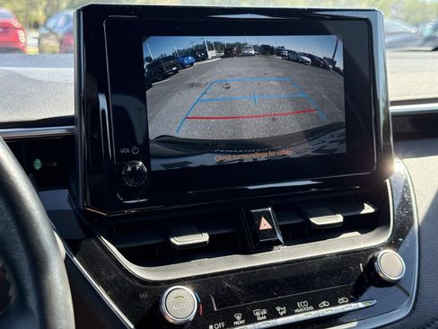 Used 2024 Toyota Corolla SE image 9