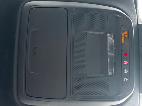 Used 2025 GMC Acadia AT4 image 20