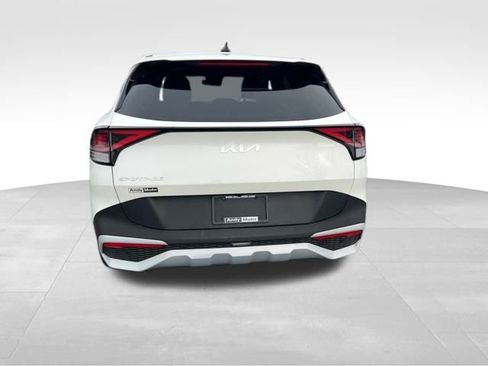 Used 2024 Kia Sportage LX image 6