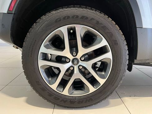 Used 2024 Land Rover Defender 110 S AWD/4WD image 18