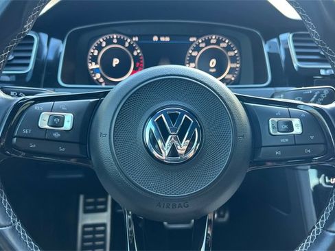 Used 2019 Volkswagen Golf R 4-Door image 27