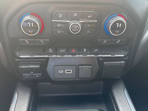 Used 2021 Chevrolet Silverado 1500 LT Trail Boss w/ Convenience Package II AWD/4WD image 21