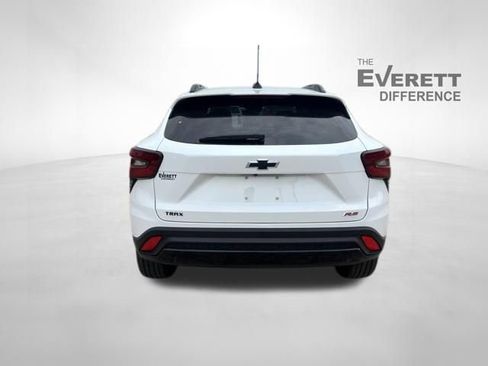 New 2026 Chevrolet Trax RS w/ Sunroof Package FWD image 6