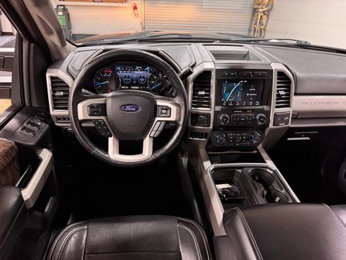 Used 2018 Ford F250 Lariat w/ Lariat Ultimate Package image 24