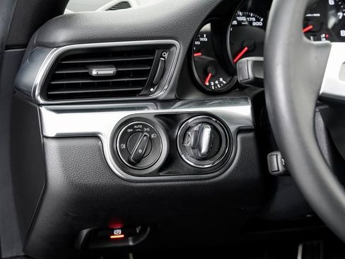 Used 2014 Porsche 911 Carrera image 10