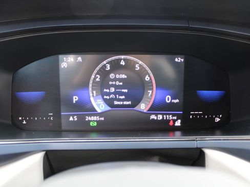 Certified 2023 Volkswagen Taos SE w/ Panoramic Sunroof Package image 14