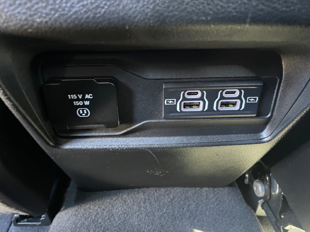 Used 2024 Jeep Grand Cherokee Altitude AWD/4WD image 34