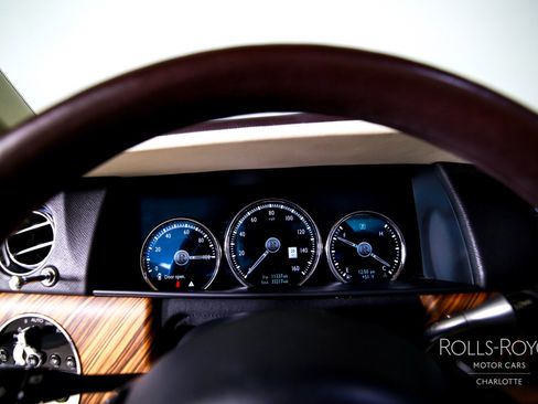 Used 2019 Rolls-Royce Cullinan image 12