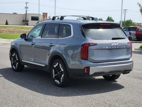 Used 2025 Kia Telluride S AWD/4WD image 8