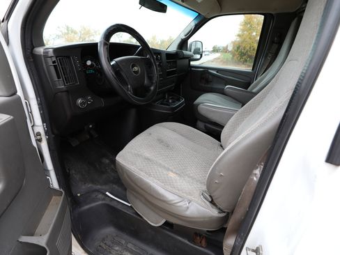 Used 2014 Chevrolet Express 1500 image 16
