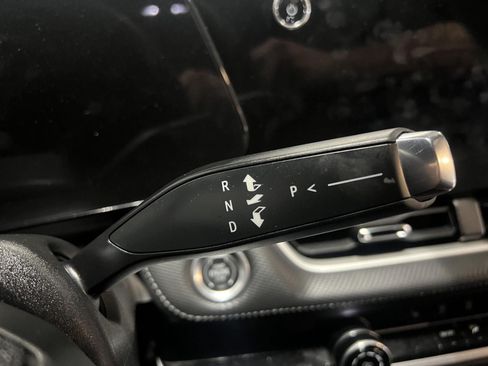 Used 2025 Chevrolet Equinox LT FWD image 9