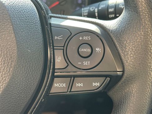Used 2019 Toyota RAV4 XLE image 37