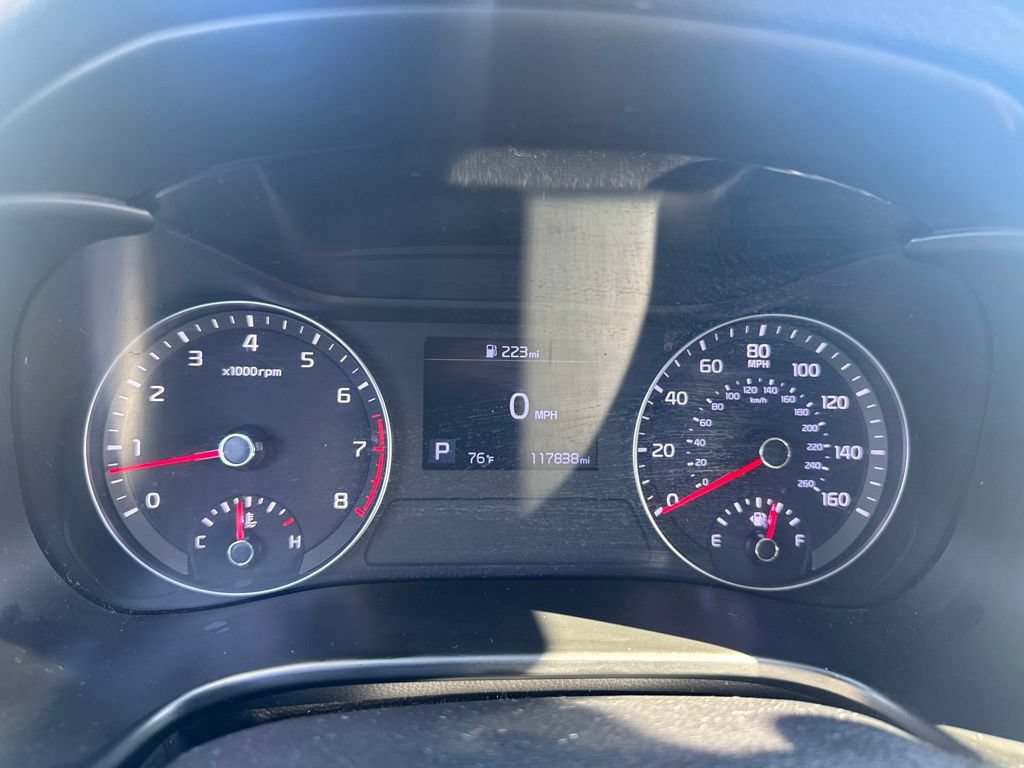 Used 2020 Kia Forte LXS FWD image 17