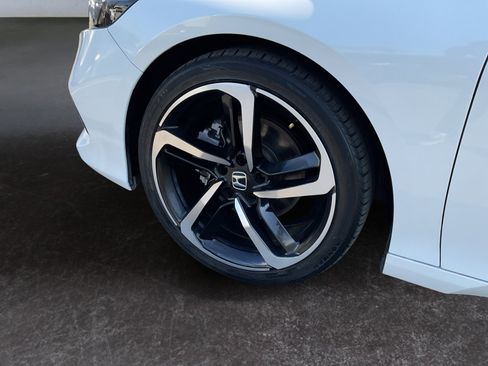 Used 2022 Honda Accord Sport image 6